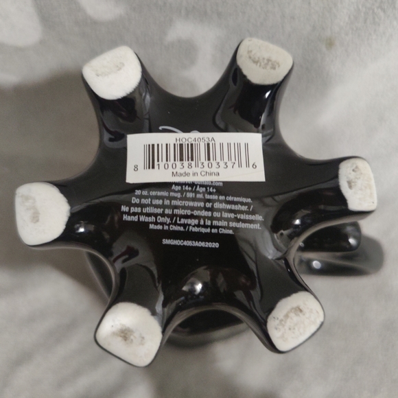 Disney Hocus Pocus 20oz Ceramic Mug - Picture 6 of 7